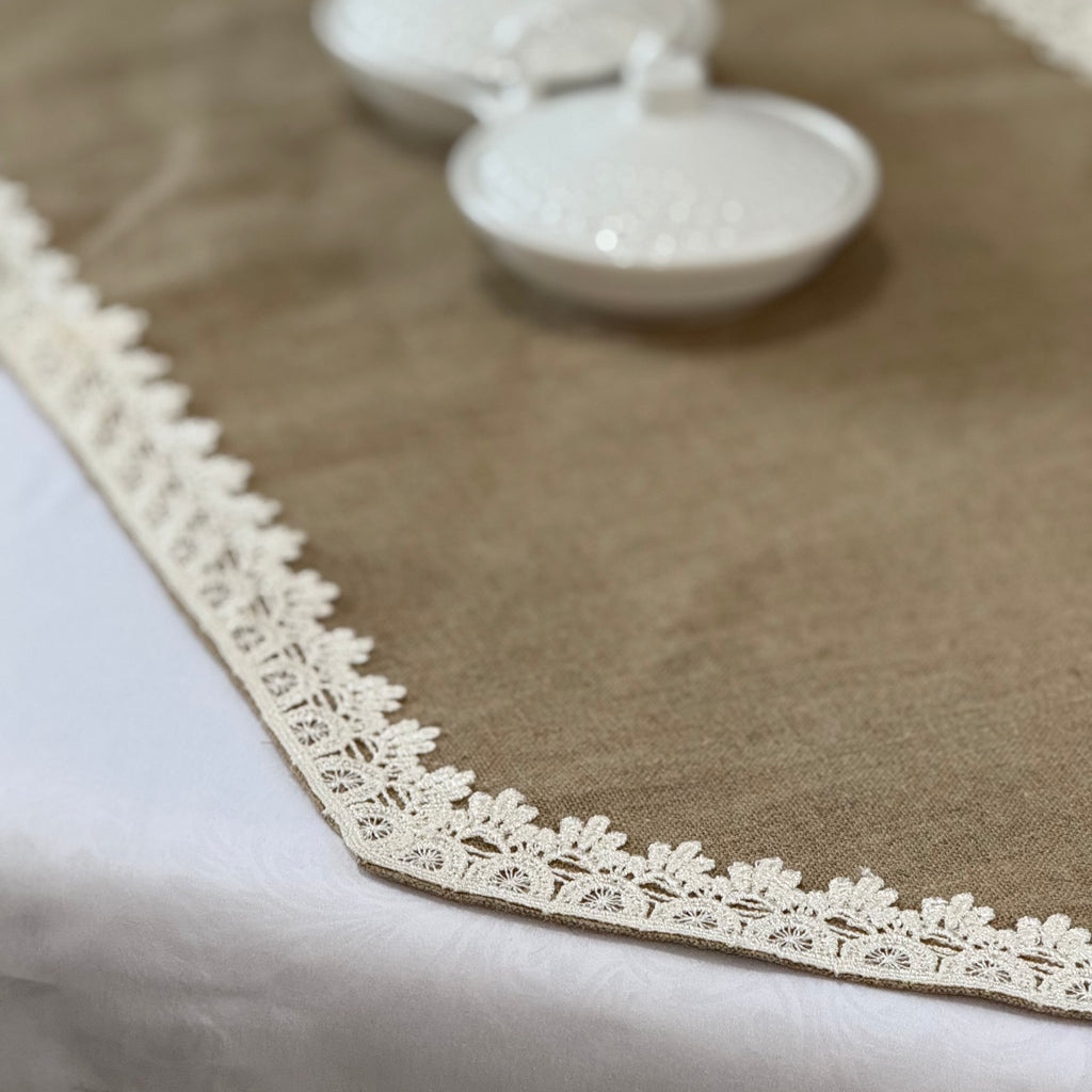 Chemin de Table Lin & Dentelle