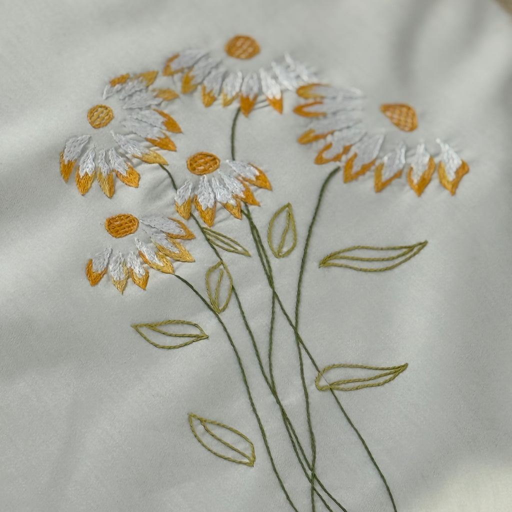 Nappe Brodée Champs de Marguerites
