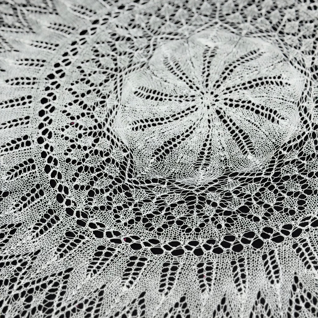 Deux napperons en aiguilles