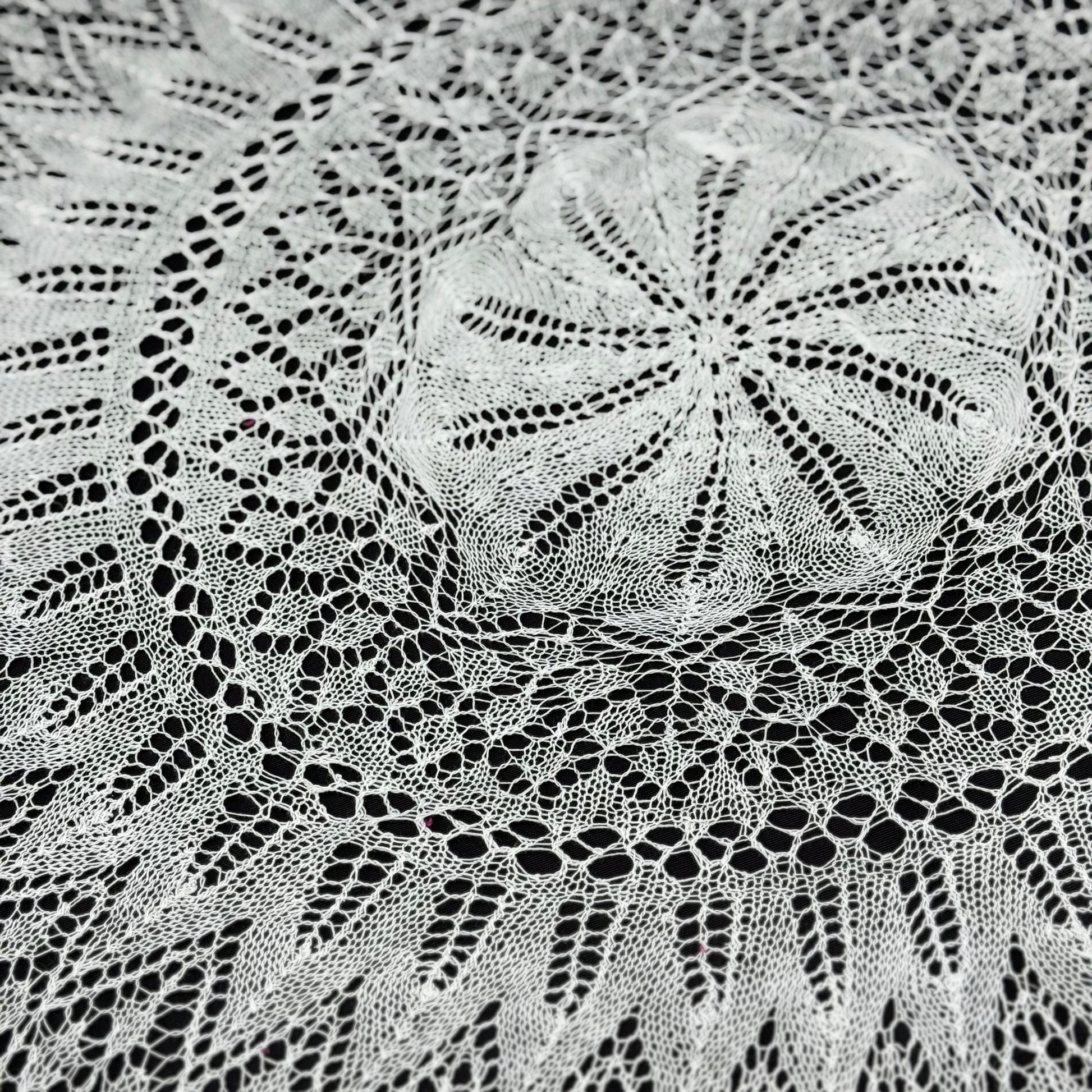 Deux napperons en aiguilles