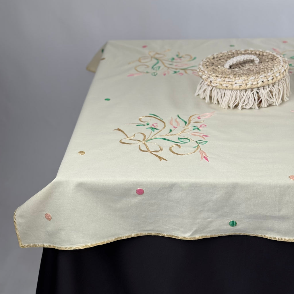 Nappe Brodée Bouquets Dorés