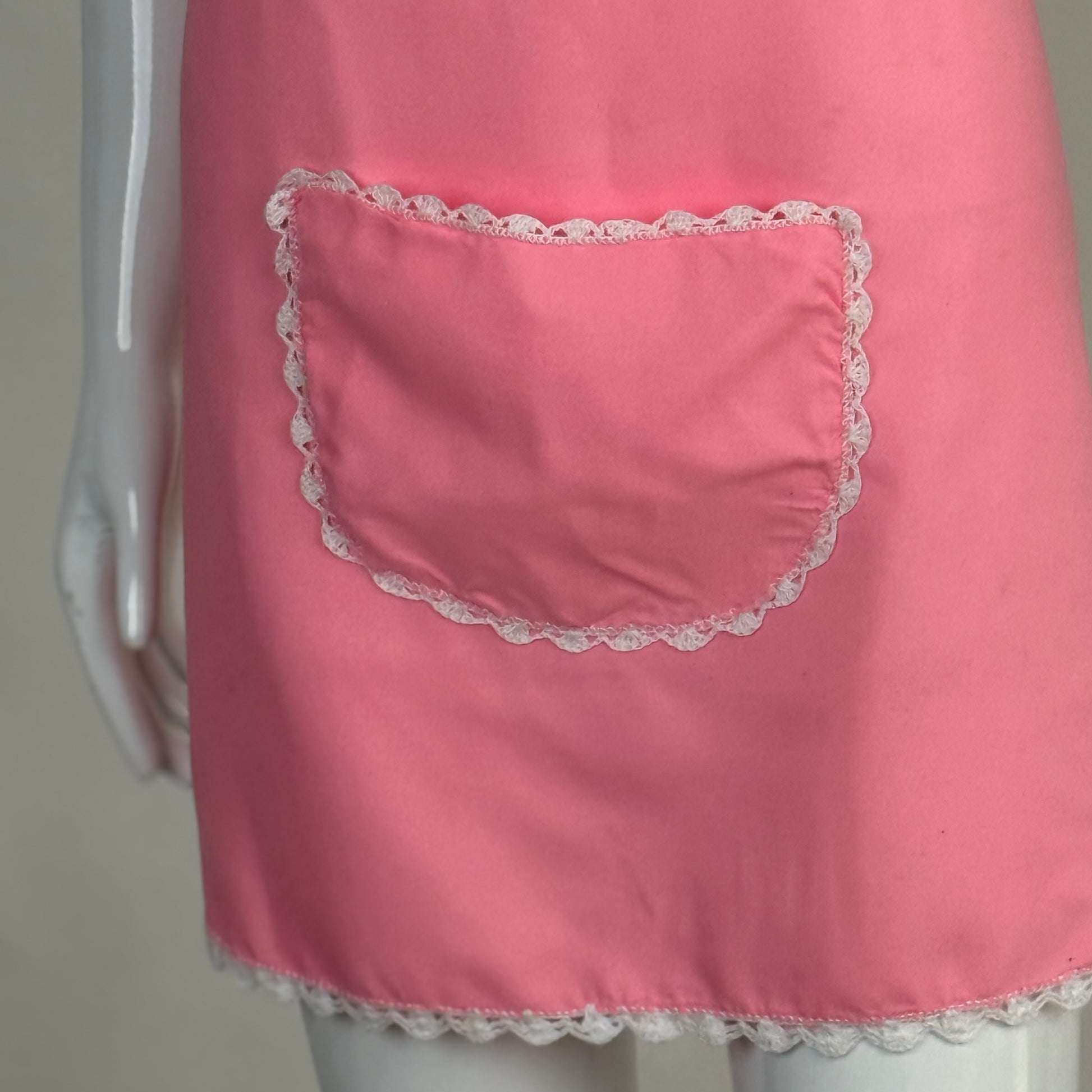 tablier de cuisine rose pastel