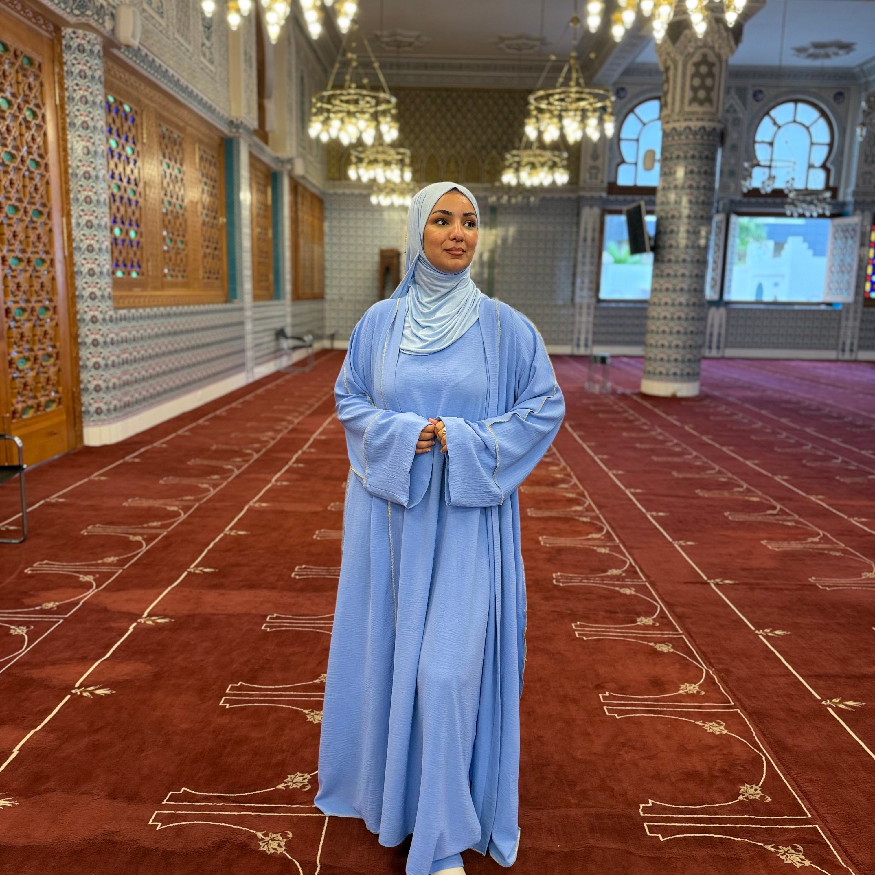 Abaya naila