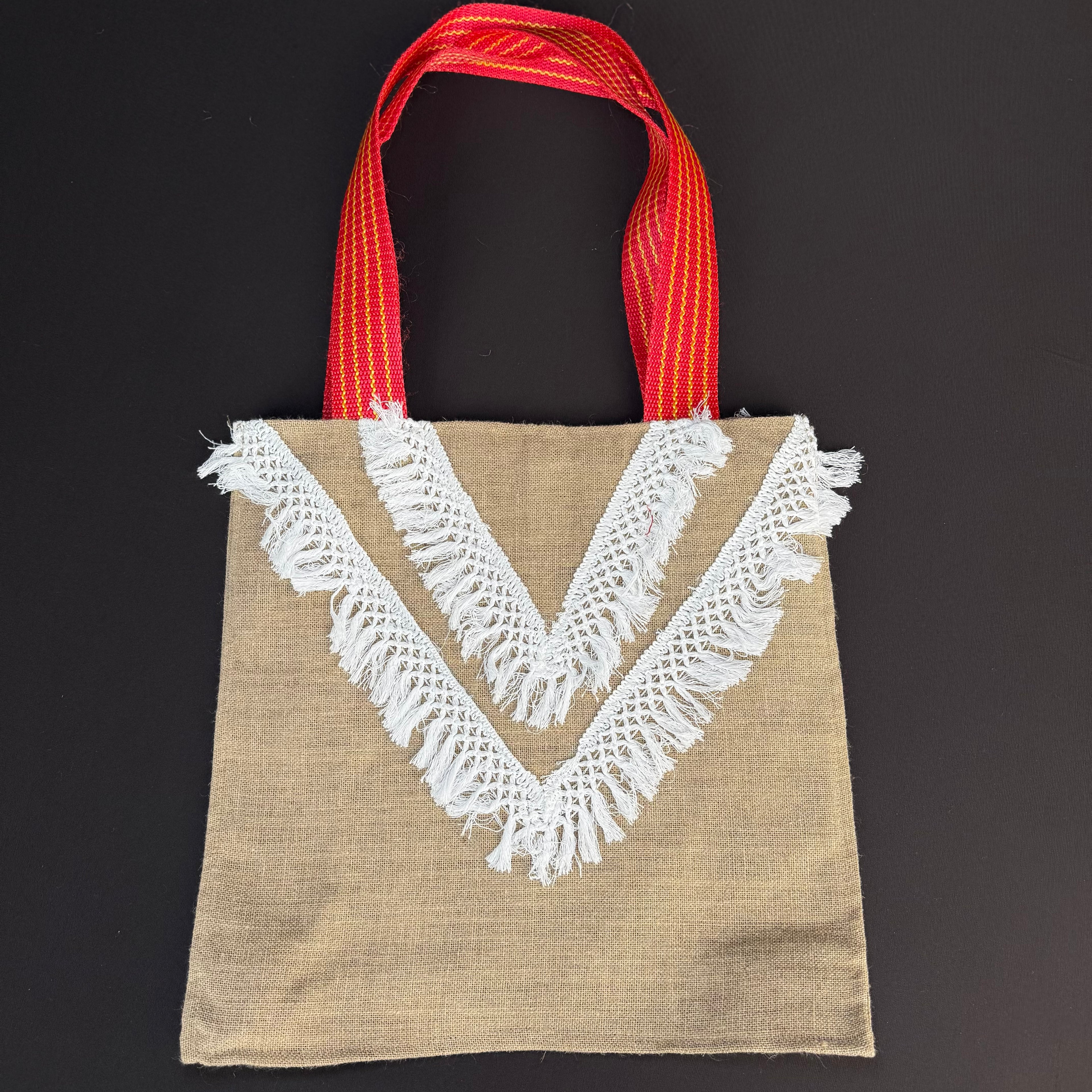 Tote bag en Toile de Jute avec Macramé en V