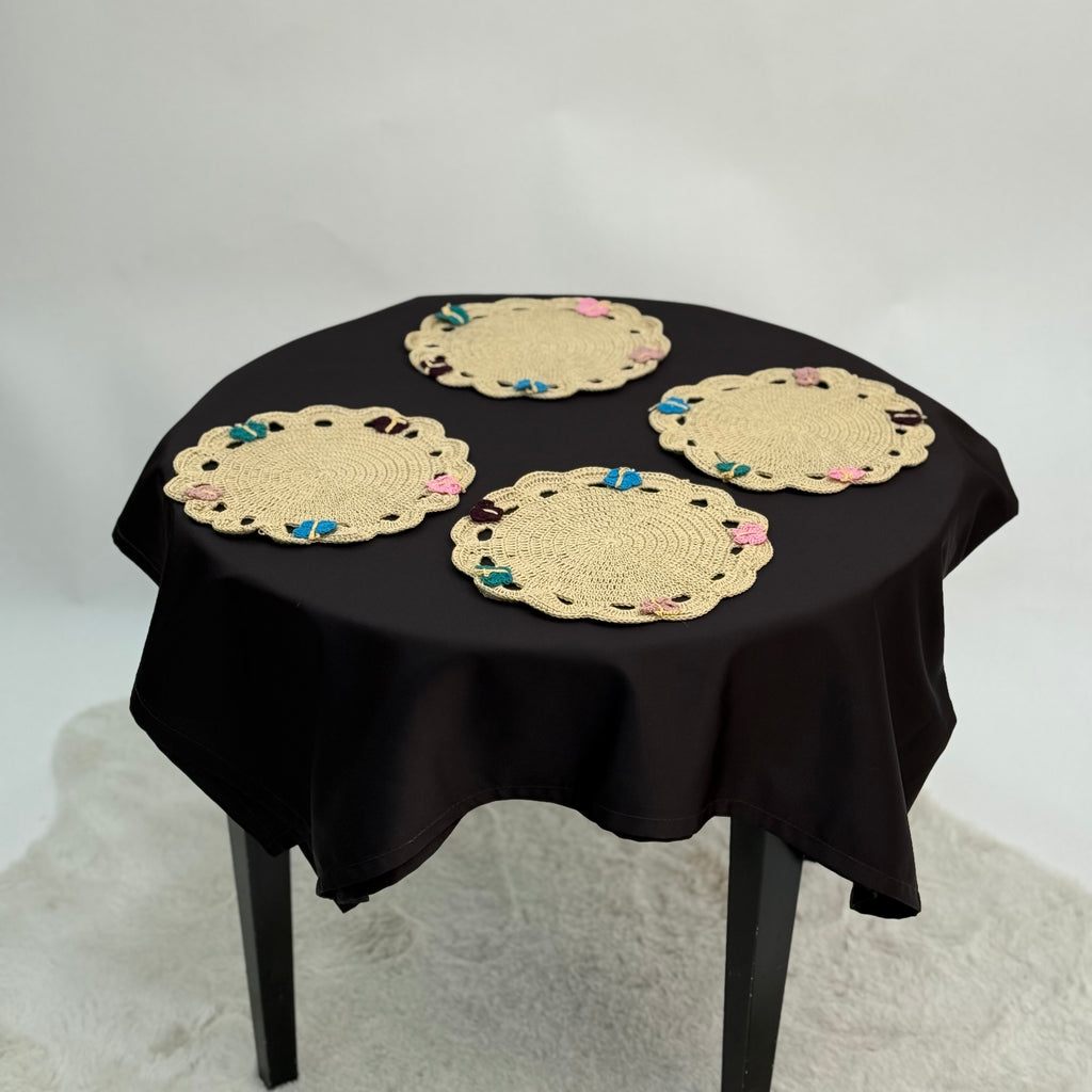 Série de Napperons avec des petits papillons