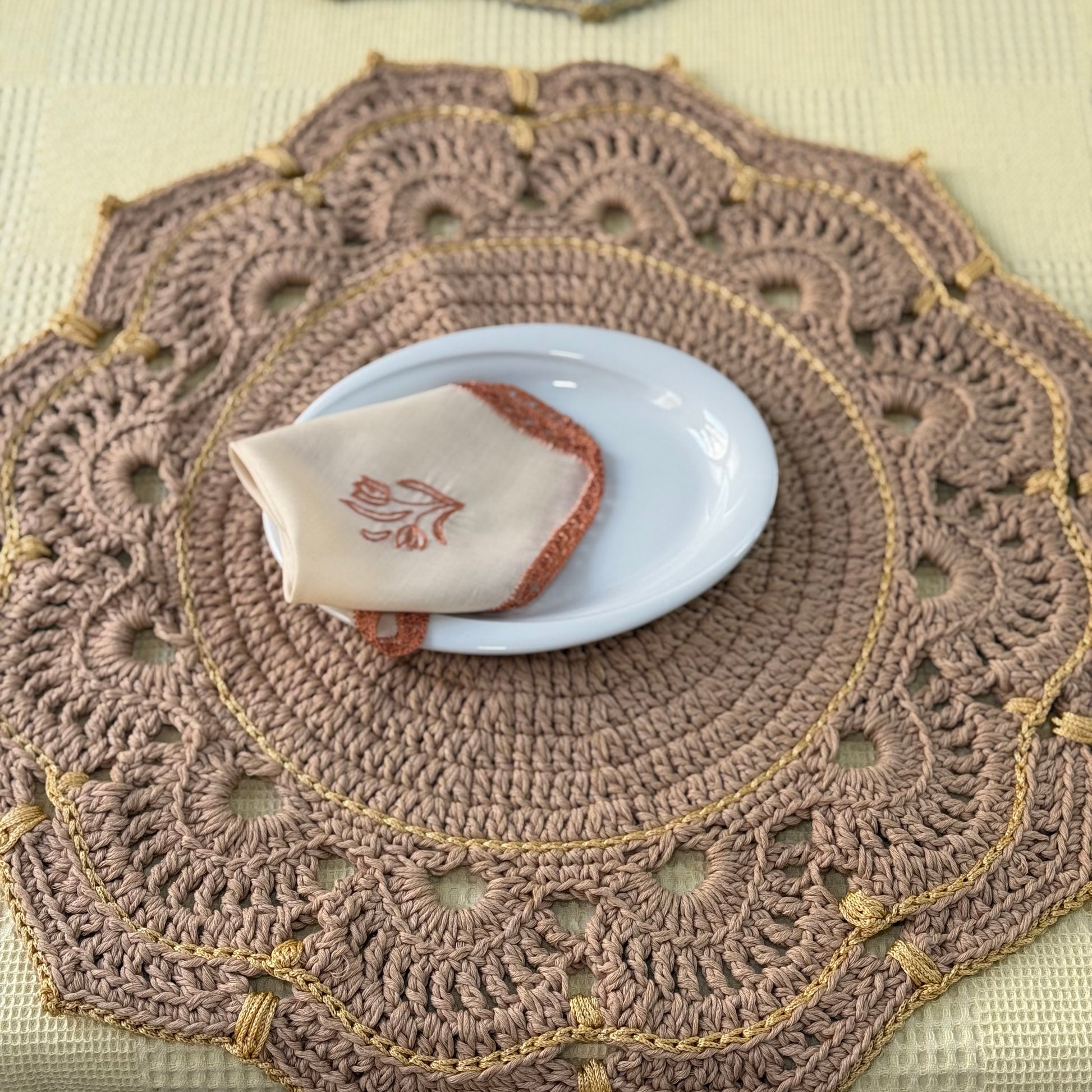 Série Sets de table au crochet colorés