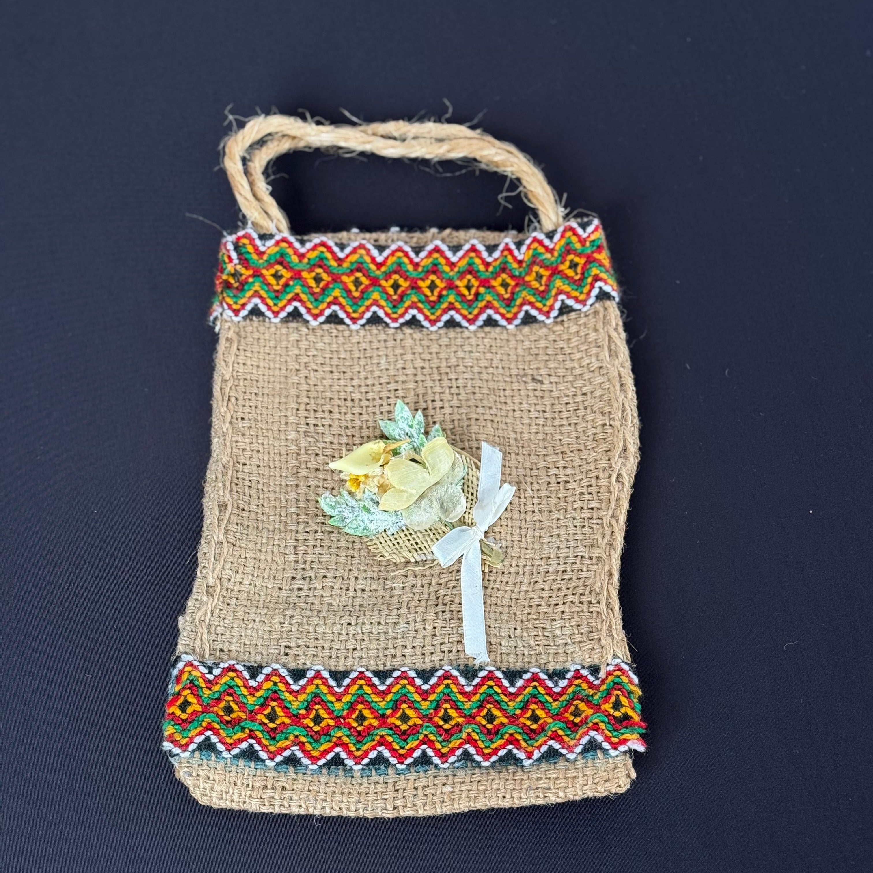 Collection Sachets Toile de Jute Fleuris