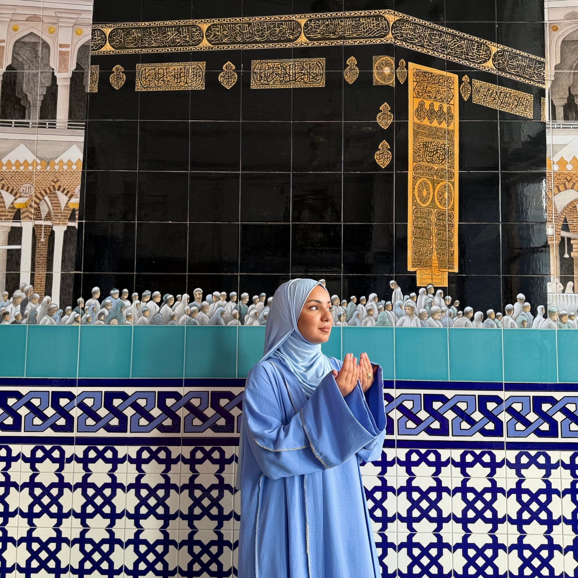 Abaya naila
