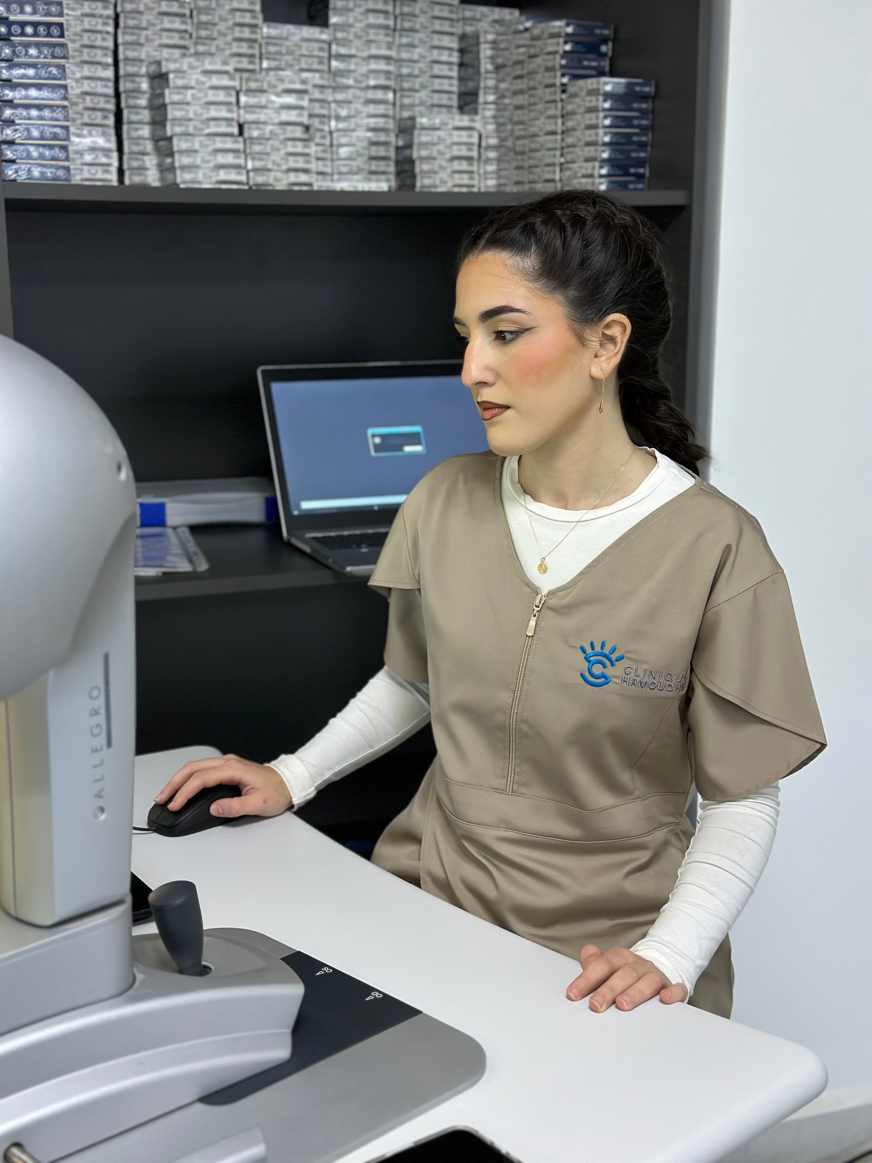 Tenue medicale beige