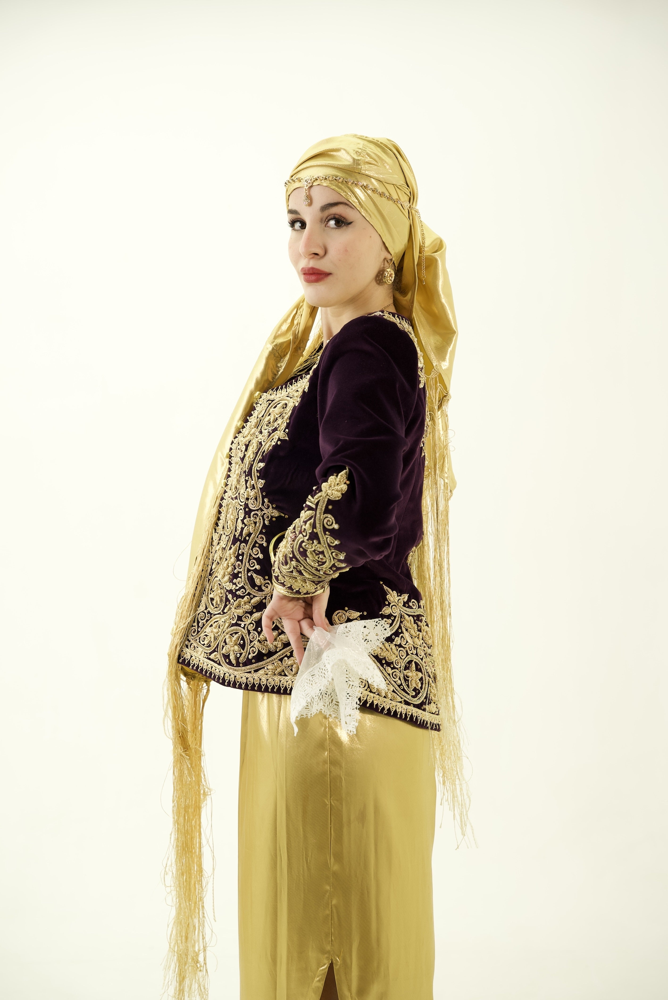 Karako en Velour Aubergine